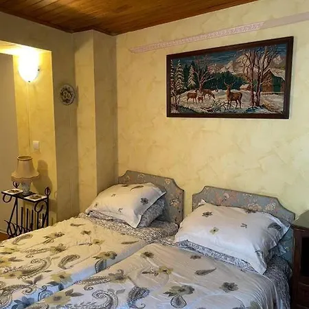 Casa vacanze Family Friendly House In Brenac *